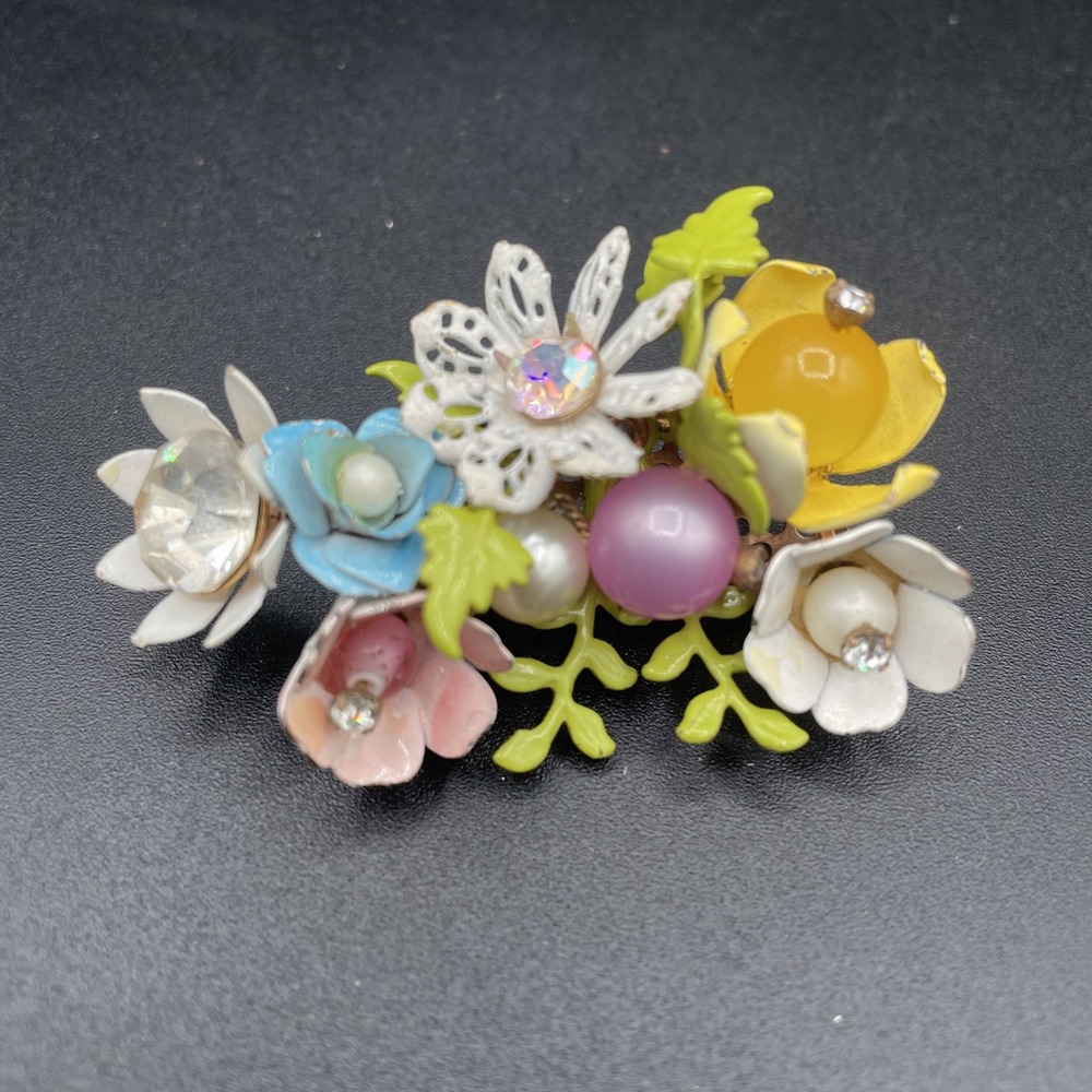 VTG ENAMEL FLORAL METAL BROOCH W/ RHINESTONES, FAUX PEARLS AND CABOCHON MCM